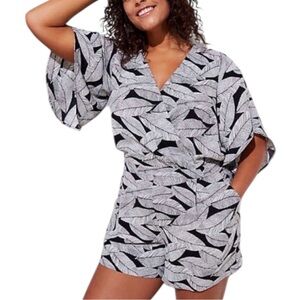 LOFT Fern Print Romper Short Flutter Sleeve Black White Sz 0